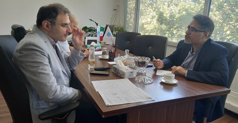 دیدار دکتر نمکی و نماینده بزرگترین کارگزاری بورس کشور