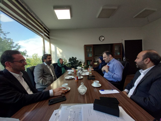 نشست مشترک سازمان توسعه و سرمایهگذاری و بنیاد حامیان دانشگاه تهران