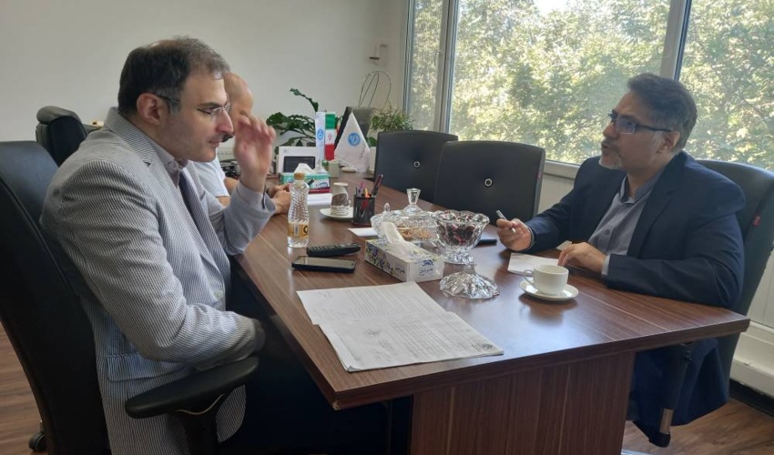 دیدار دکتر نمکی و نماینده بزرگترین کارگزاری بورس کشور